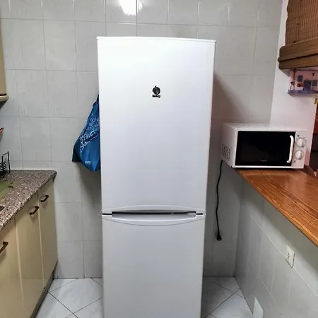 Piso En Conil, 1º Linea De Playa Con Wifi Gratis דירה *