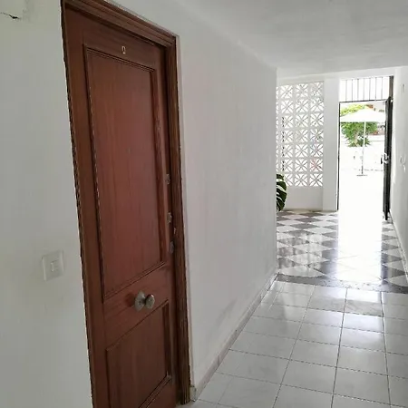 Piso En Conil, 1º Linea De Playa Con Wifi Gratis דירה