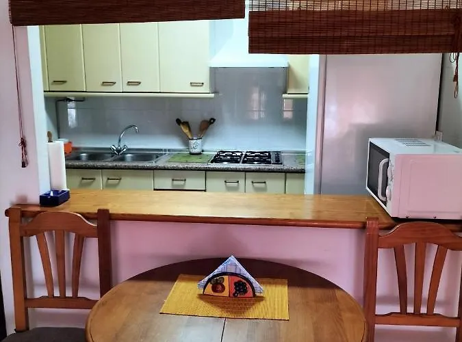 Piso En Conil, 1º Linea De Playa Con Wifi Gratis *